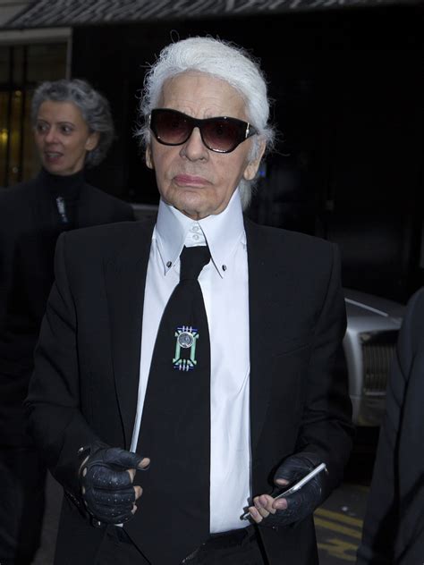 Karl Lagerfeld: Chanel designer dies at the age of 85 .